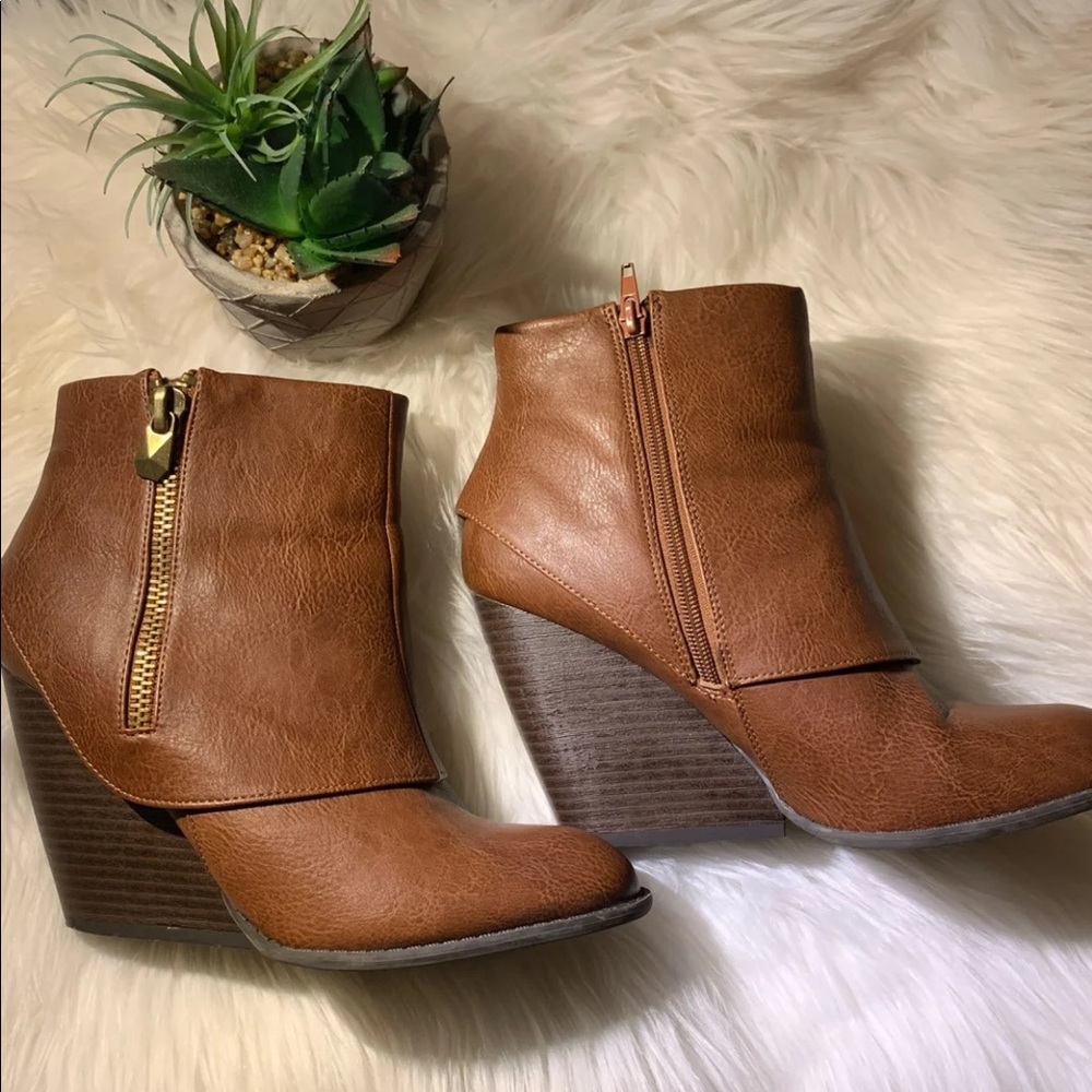 Fergilicious booties